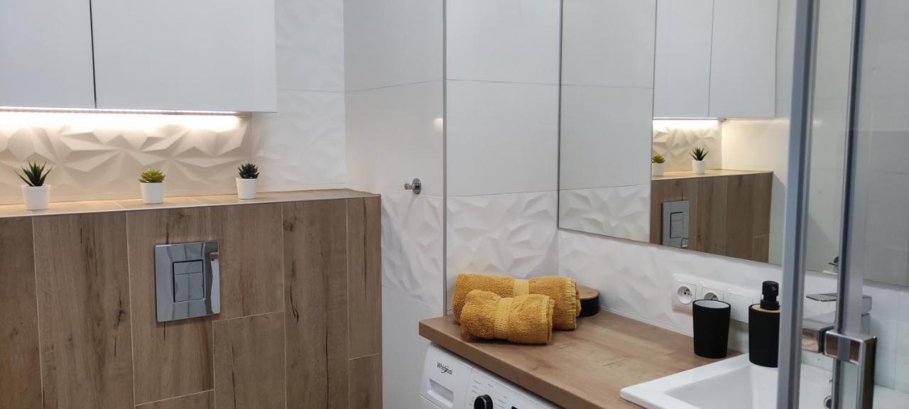 Apartament Przy Fabrycznym Лодзь Экстерьер фото